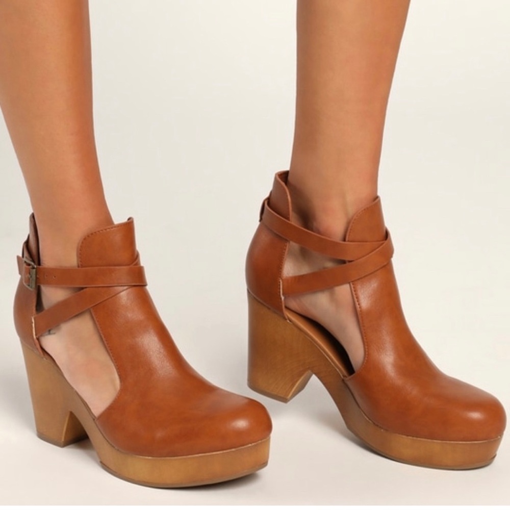Aviva Tan Cutout Platform Ankle Booties (Tan) 6.5